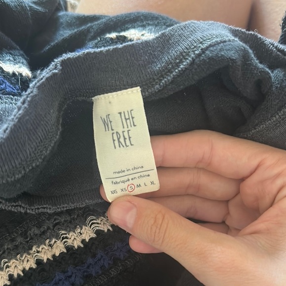 Free People We The Free First Place Cotton Crochet-Trim T-Shirt Graphic Tee - Picture 9 of 9